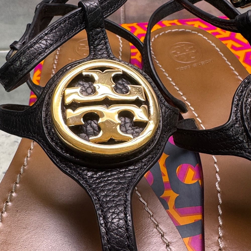 Tory Burch Black & Gold Leather Sandals. Leticia flat tumbled leather. Sz 10.5 - Picture 5 of 13
